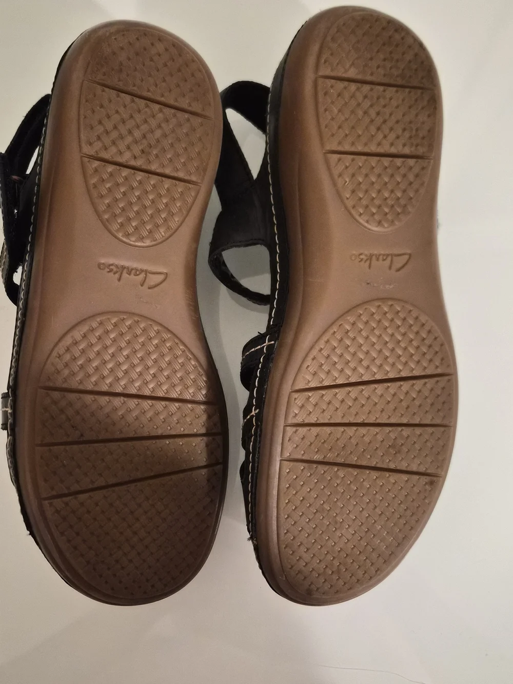 Womans Dansko Paisley Women's Waterproof Walking/Hiking Shoes size 9